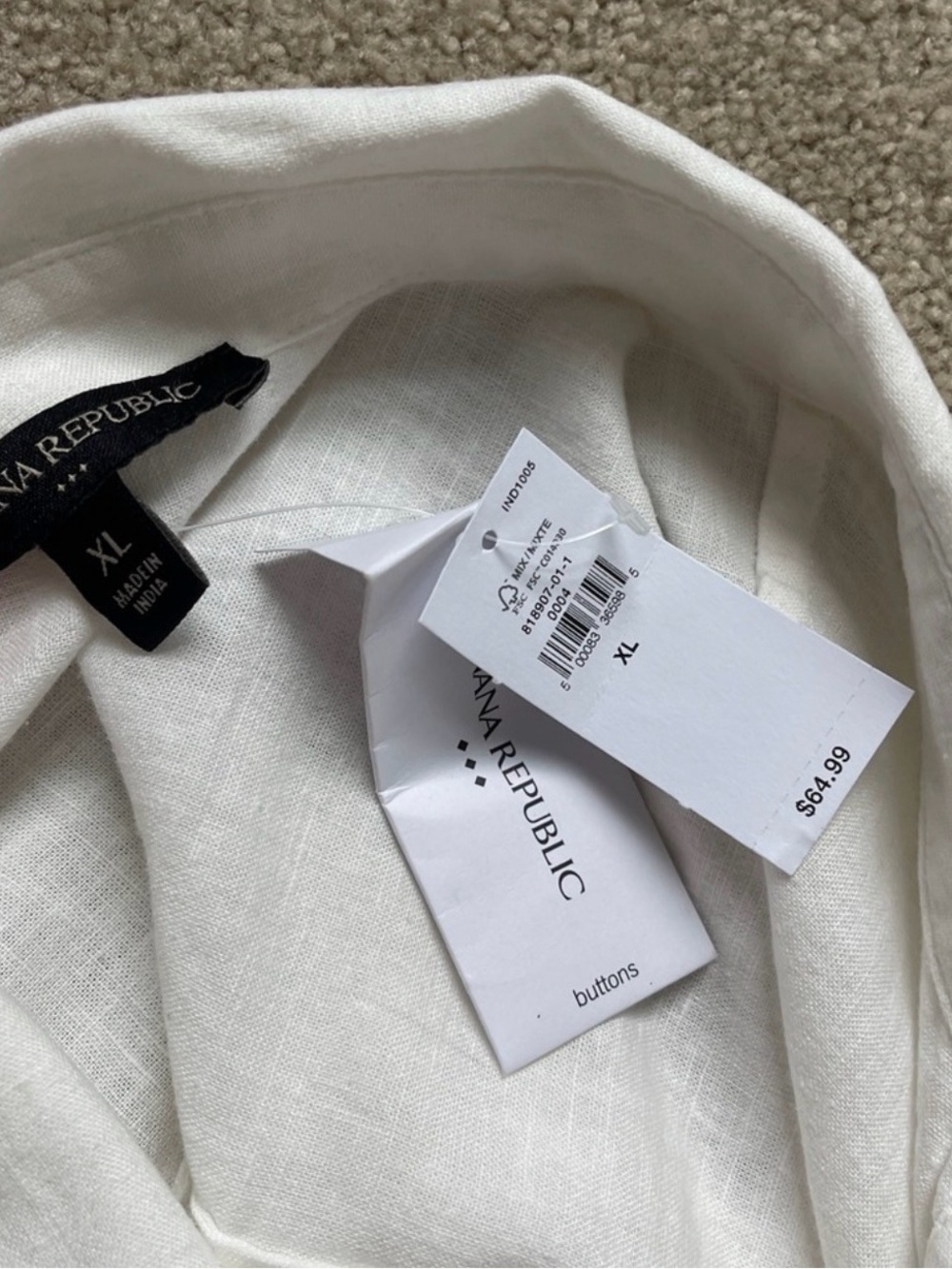Banana Republic women’s Button-Down Shirt in White